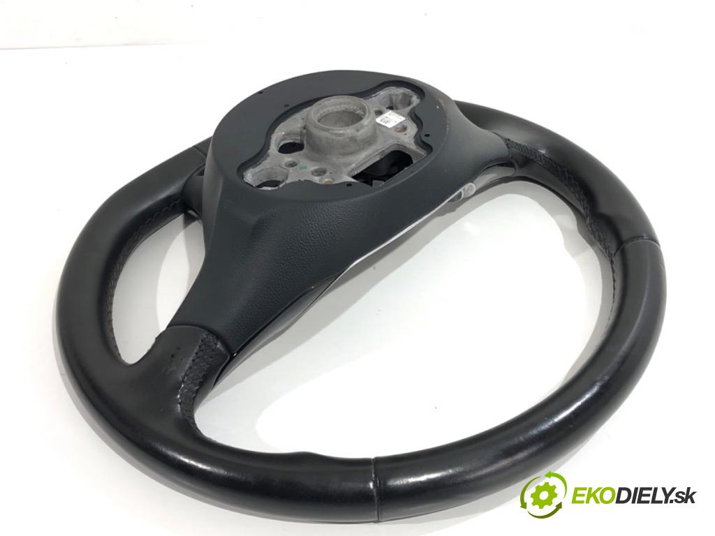 VW GOLF VII liftback 2012 77 kW 1.6 TDI 1598 Volant  (Volant)