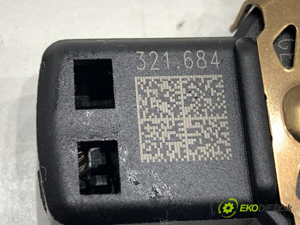 VW GOLF VII liftback 2012 77 kW 1.6 TDI 1598 Snímač dažďa 5Q0955547 (Snímač dažďa)