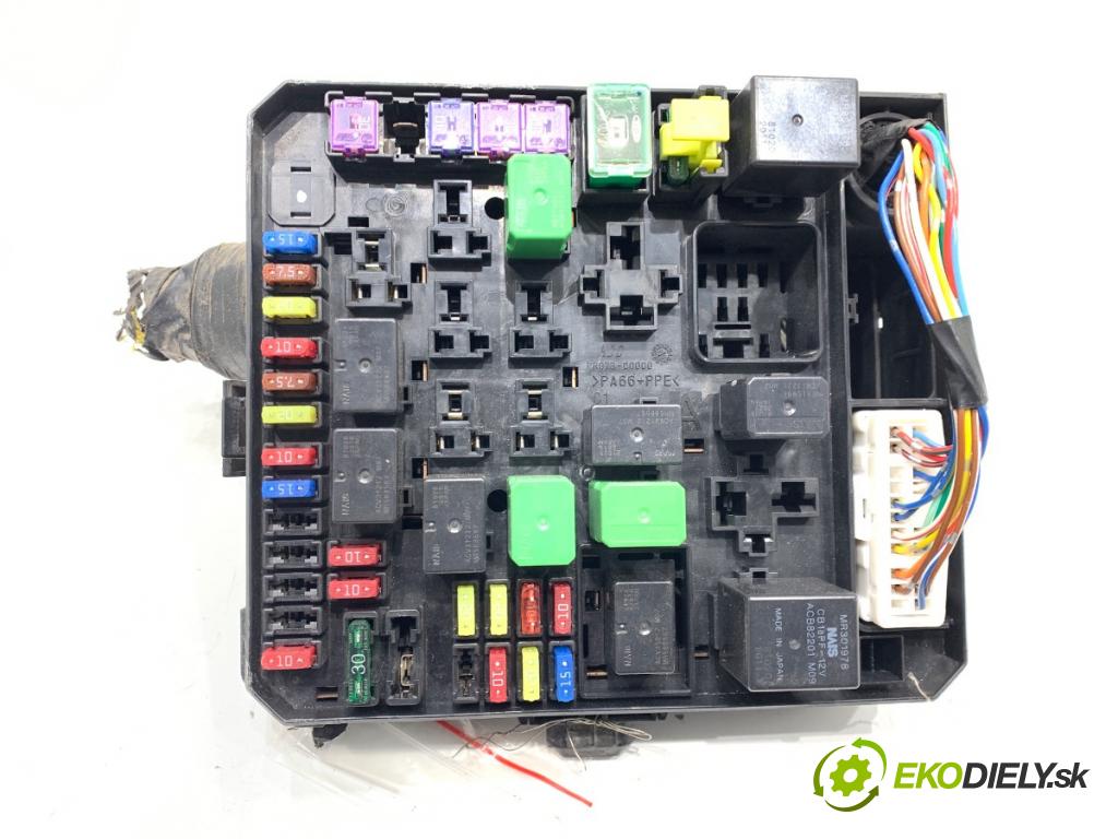 MITSUBISHI LANCER VIII liftback 2009 105 kW 1.8 (CX3A) 1798 skříňka poistková  (Pojistková skříňka)