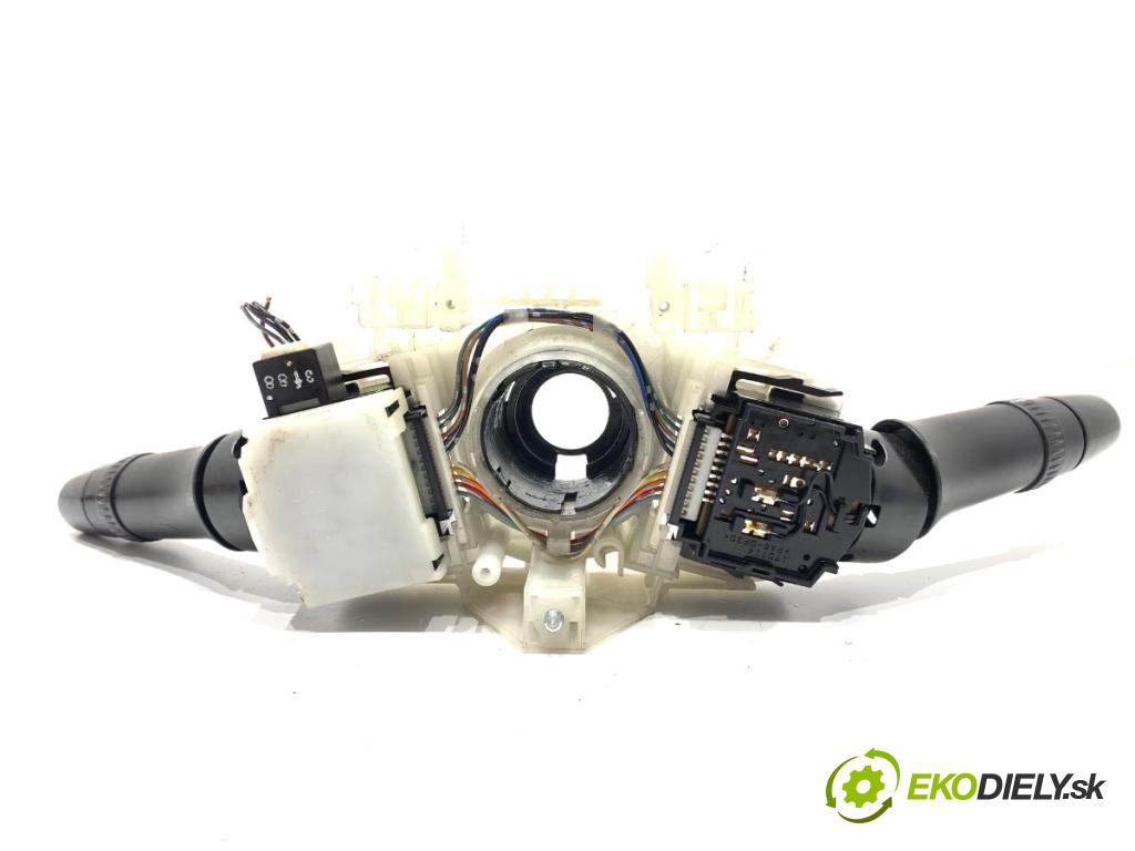 MITSUBISHI LANCER VIII liftback 2009 105 kW 1.8 (CX3A) 1798 Prepínač kombinovaný 8600A098 (Prepínacie páčky pod volantom)