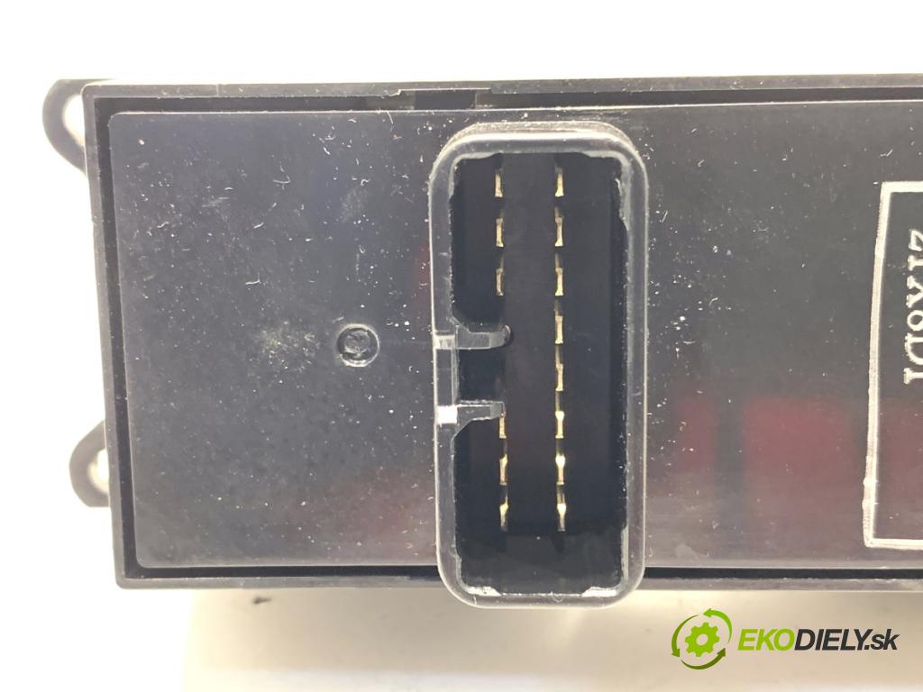 MITSUBISHI LANCER VIII liftback 2009 105 kW 1.8 (CX3A) 1798 Prepínač okien 8608A058 (Prepínacie páčky pod volantom)