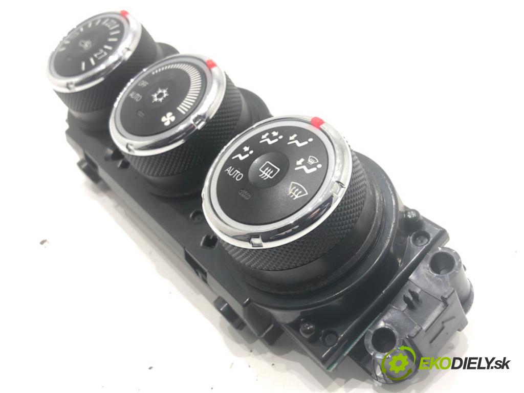 MITSUBISHI LANCER VIII liftback 2009 105 kW 1.8 (CX3A) 1798 Panel ovládania kúrenia 7820A115XB (Prepínacie páčky pod volantom)