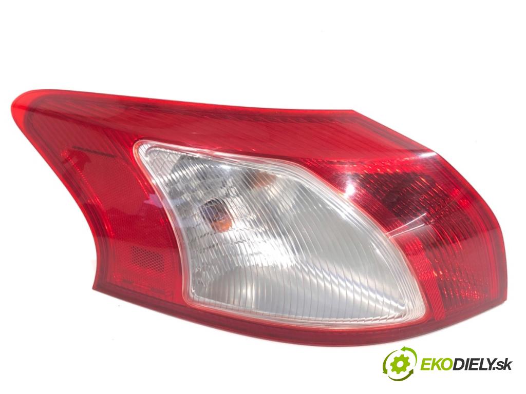 MITSUBISHI LANCER VIII liftback 2009 105 kW 1.8 (CX3A) 1798 světlo levý zadní část 