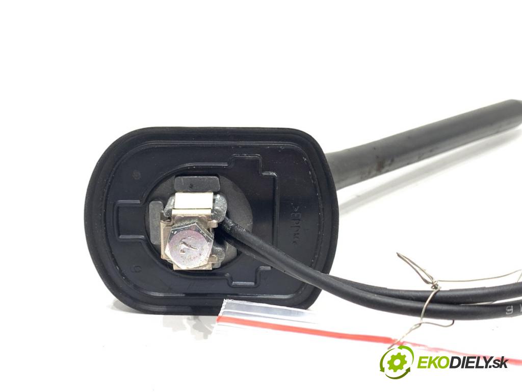MITSUBISHI LANCER VIII liftback 2009 105 kW 1.8 (CX3A) 1798 ANTENA