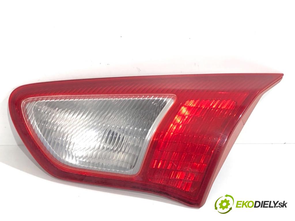 MITSUBISHI LANCER VIII liftback 2009 105 kW 1.8 (CX3A) 1798 světlo zadní část pravá vnitřní  (Klika dveří ostatní)
