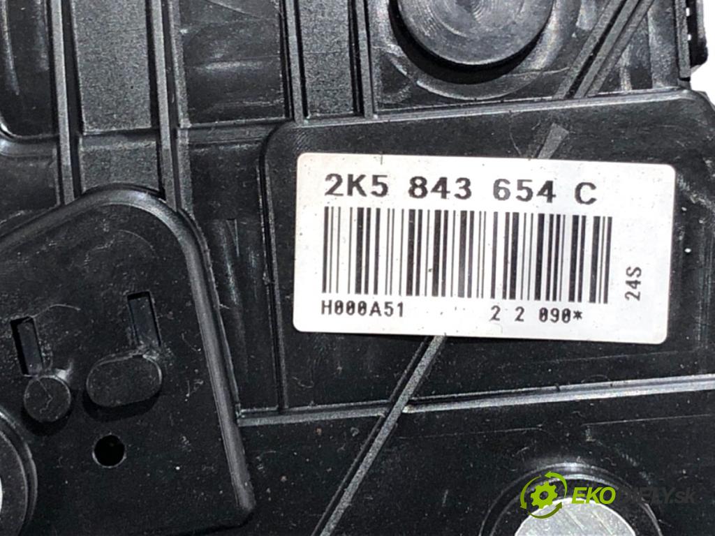 VW CADDY IV Nadwozie pełne/minivan 2020 75 kW 2.0 TDI 1968 zámok dveře posúvne pravý 2K5843654C