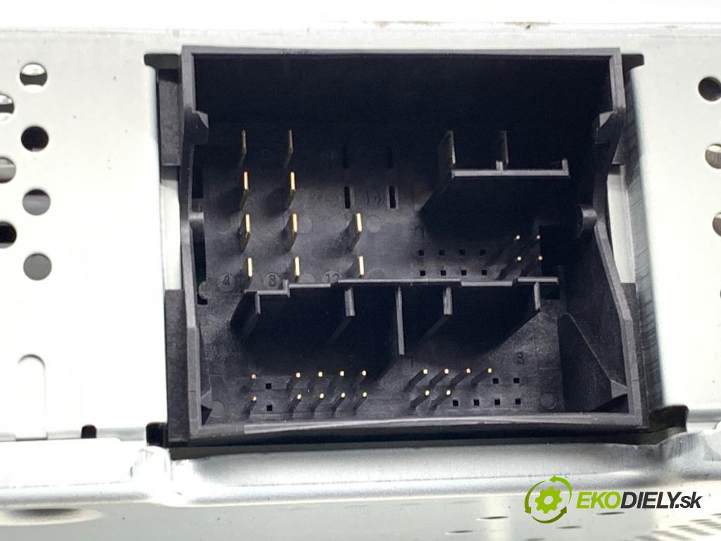 VW CADDY IV Nadwozie pełne/minivan 2020 75 kW 2.0 TDI 1968 RADIO 1K8035150H (Audio zariadenie)