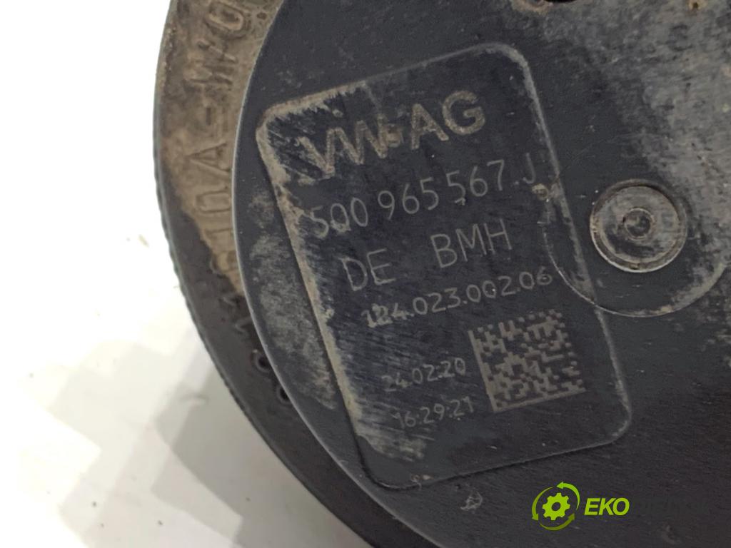 VW CADDY IV Nadwozie pełne/minivan 2020 75 kW 2.0 TDI 1968 DALŠÍ: Pumpa vody 5Q0965567J (Vodná pumpa)