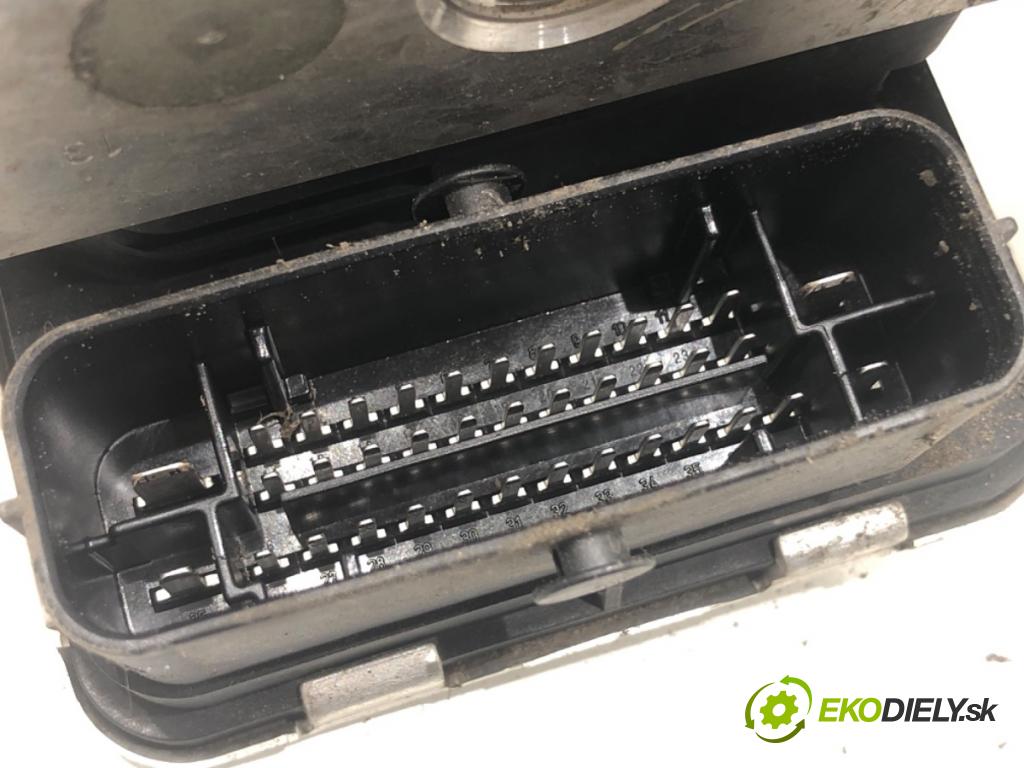 VW CADDY IV Nadwozie pełne/minivan 2020 75 kW 2.0 TDI 1968 Pumpa ABS 7E0614517M (Pumpa ABS)