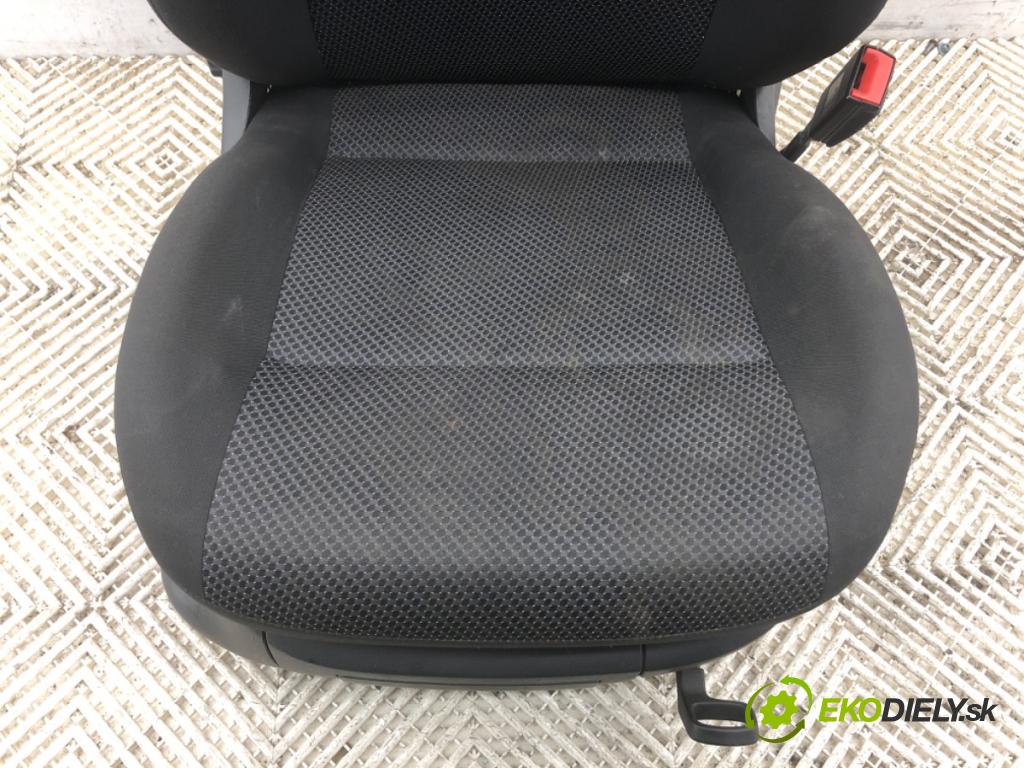 VW CADDY IV Nadwozie pełne/minivan 2020 75 kW 2.0 TDI 1968 sedadlo pravý přední část