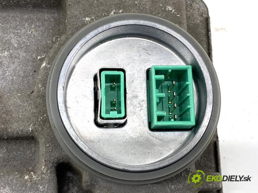 VW CADDY IV Nadwozie pełne/minivan 2020 75 kW 2.0 TDI 1968 Menič XENON 8K0941597F (Riadiaca jednotka xenónu)