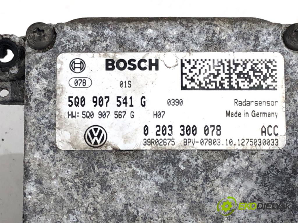 VW GOLF VII liftback 2012 77 kW 1.6 TDI 1598 RADAR: DISTRONIC 5Q0907541G