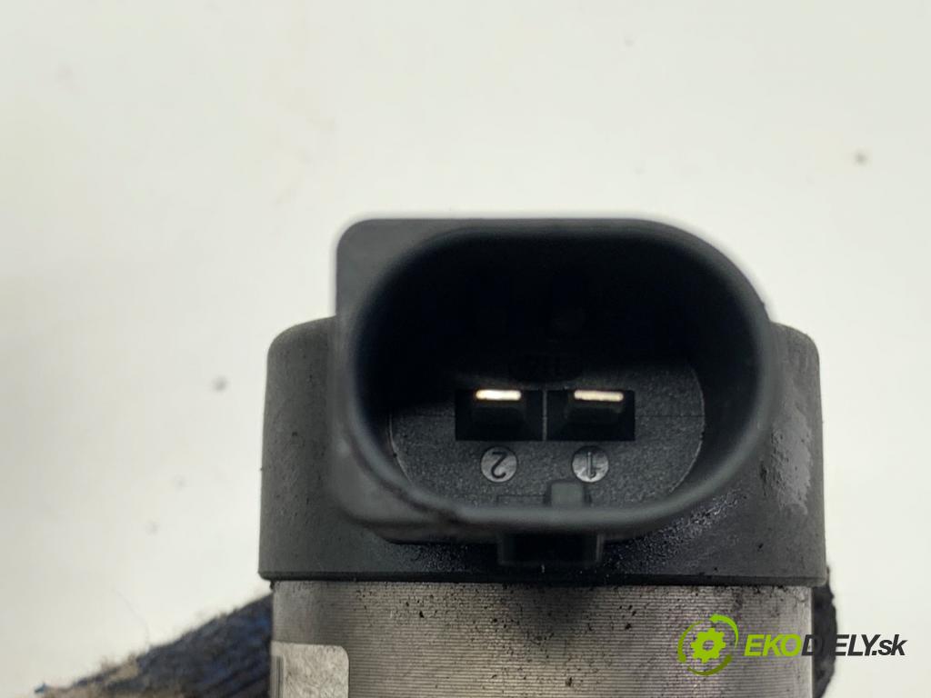 VW GOLF VII liftback 2012 77 kW 1.6 TDI 1598 Regulátor tlaku paliva 057130764AB (Palivový systém ostatní)