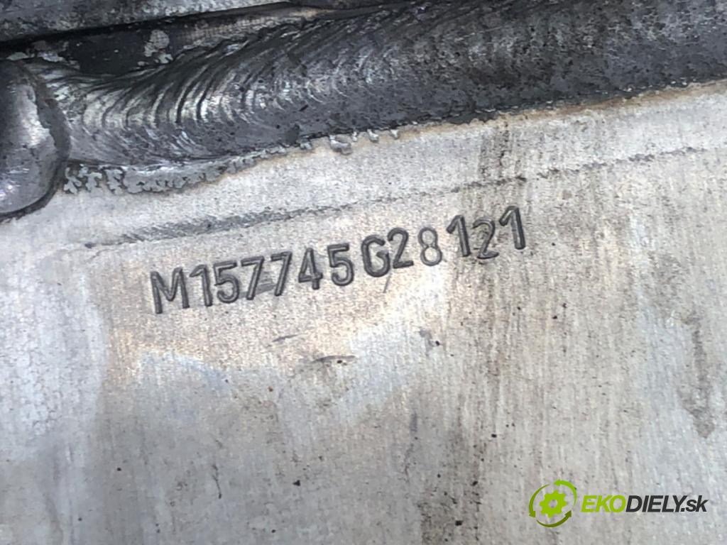 VW GOLF VII liftback 2012 77 kW 1.6 TDI 1598 potrubí sání 04L129766H (Sací potrubí)