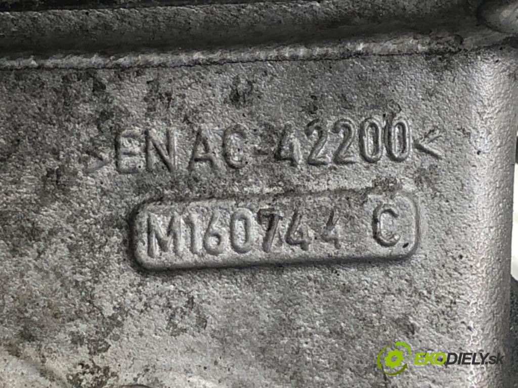 VW GOLF VII liftback 2012 77 kW 1.6 TDI 1598 potrubí sání 04L129766H (Sací potrubí)