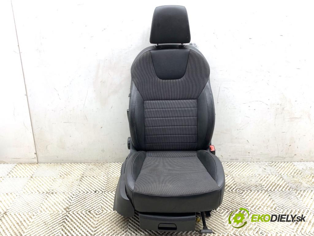 SKODA OCTAVIA III Kombi 2013 110 kW 2.0 TDI 1968 sedadlo pravý přední část 