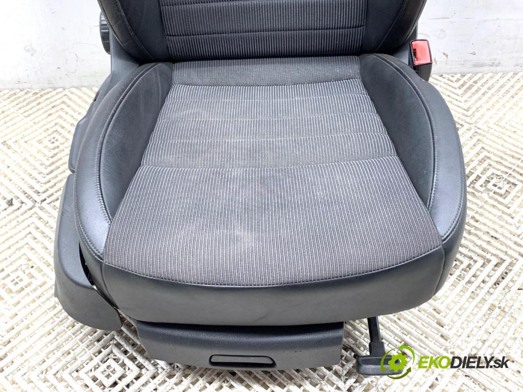 SKODA OCTAVIA III Kombi 2013 110 kW 2.0 TDI 1968 sedadlo pravý přední část