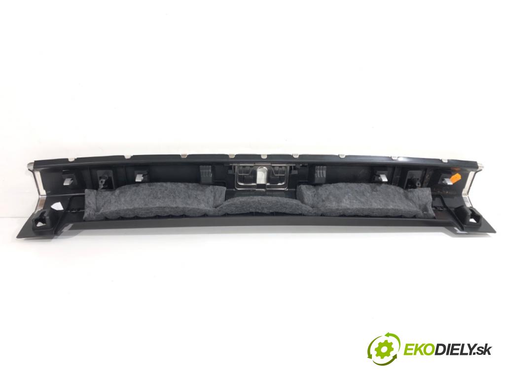 AUDI A7 C8 liftback 2023 195 kW 45 TFSI Mild Hybrid quattro 1984 clona prahu kufra 4K8863471A