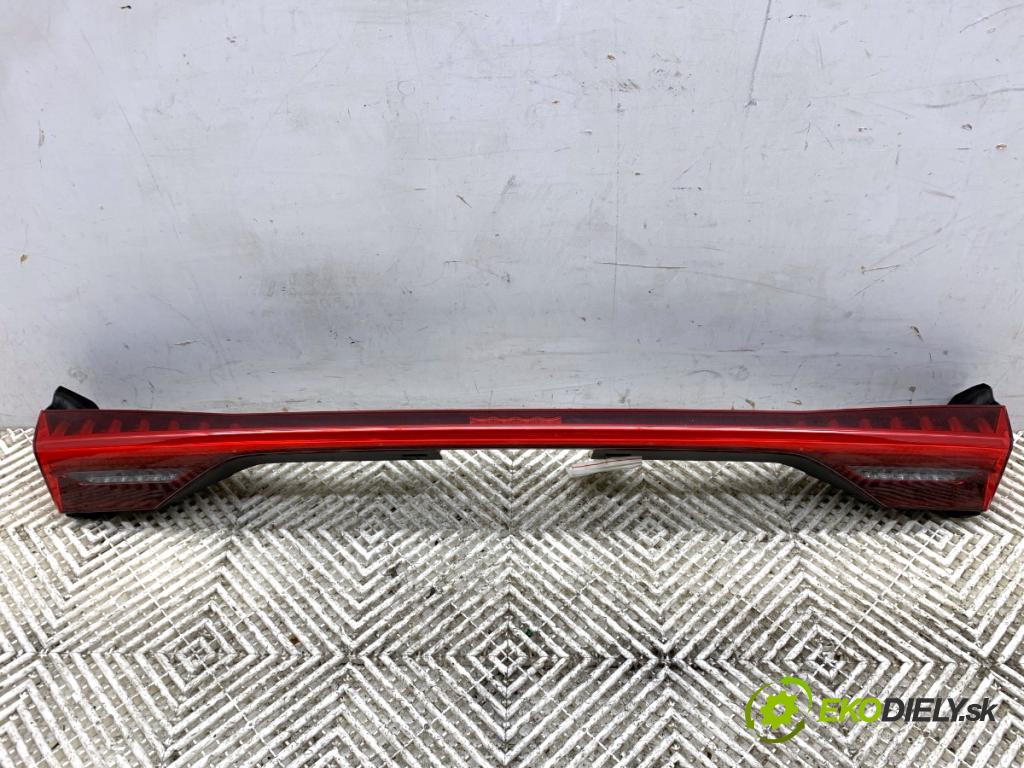 AUDI A7 C8 liftback 2023 195 kW 45 TFSI Mild Hybrid quattro 1984 světlo zadní část - čelo dveří zadní část 4K8945095B
