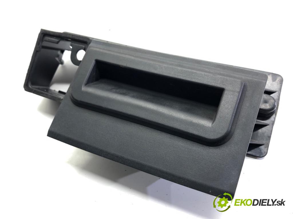 AUDI A7 C8 liftback 2023 195 kW 45 TFSI Mild Hybrid quattro 1984 Prepínač otvárania dverí 4K8827574 (Prepínacie páčky pod volantom)