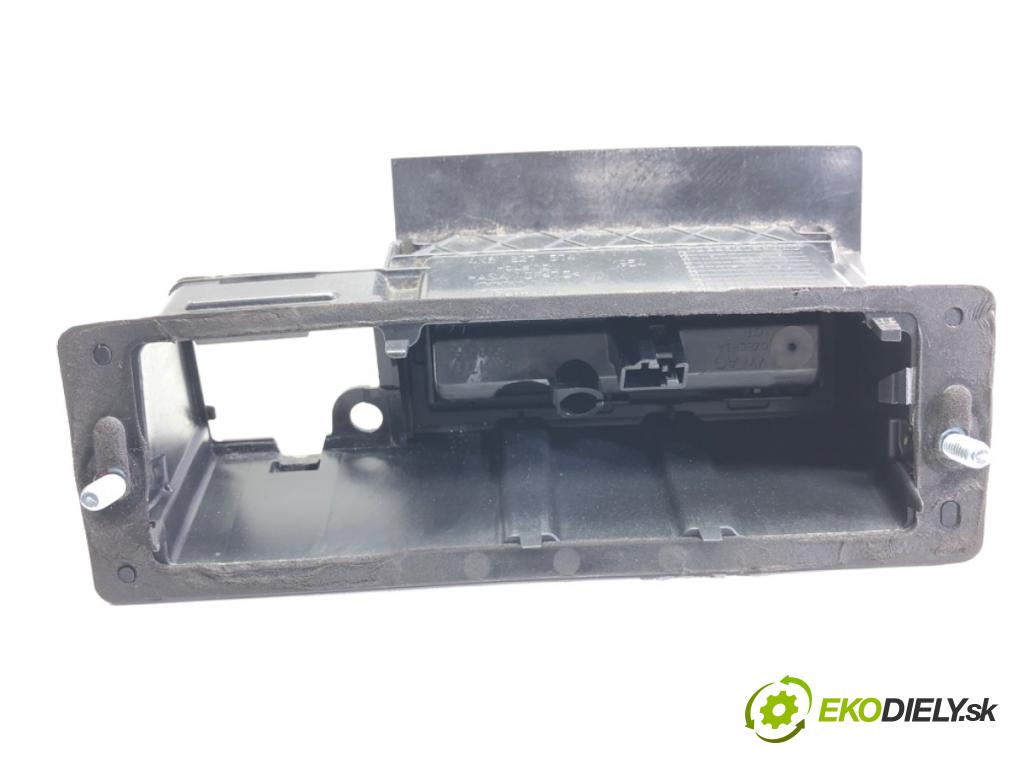 AUDI A7 C8 liftback 2023 195 kW 45 TFSI Mild Hybrid quattro 1984 Prepínač otvárania dverí 4K8827574 (Prepínacie páčky pod volantom)