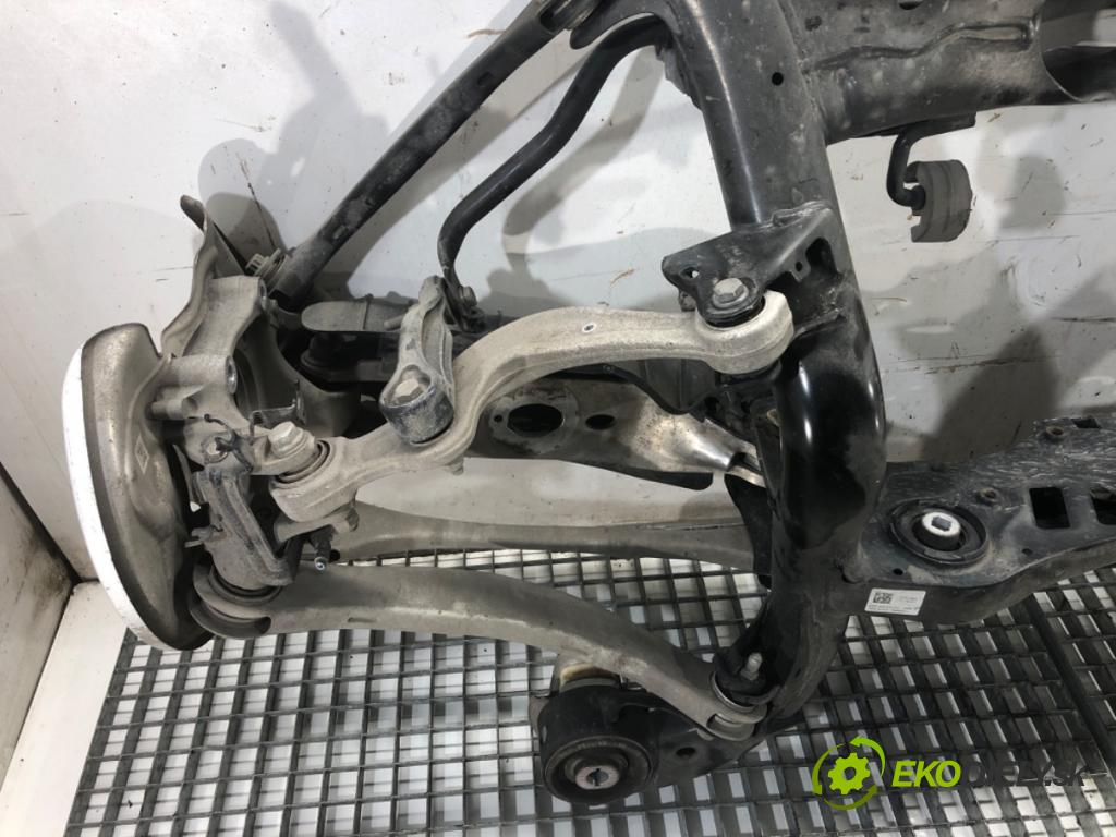 AUDI A7 C8 liftback 2023 195 kW 45 TFSI Mild Hybrid quattro 1984 výztuha zadní část 4K0505235AQ
