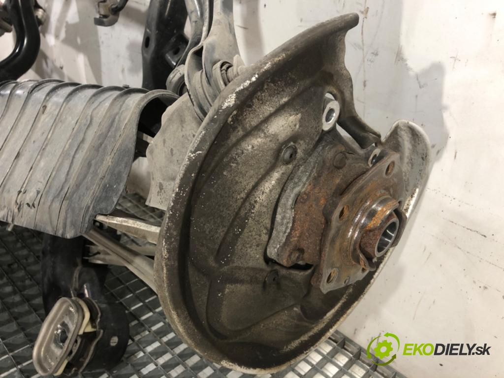 AUDI A7 C8 liftback 2023 195 kW 45 TFSI Mild Hybrid quattro 1984 výztuha zadní část 4K0505235AQ