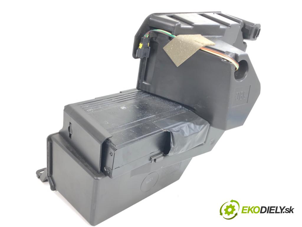 PEUGEOT 407 coupe 2008 155 kW 3.0 V6 2946 subwoofer 9650581780 (Audio zariadenie)