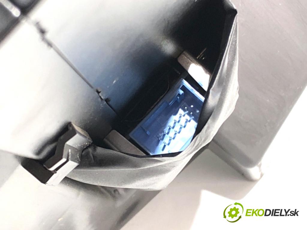 PEUGEOT 407 coupe 2008 155 kW 3.0 V6 2946 subwoofer 9650581780 (Audio zariadenie)