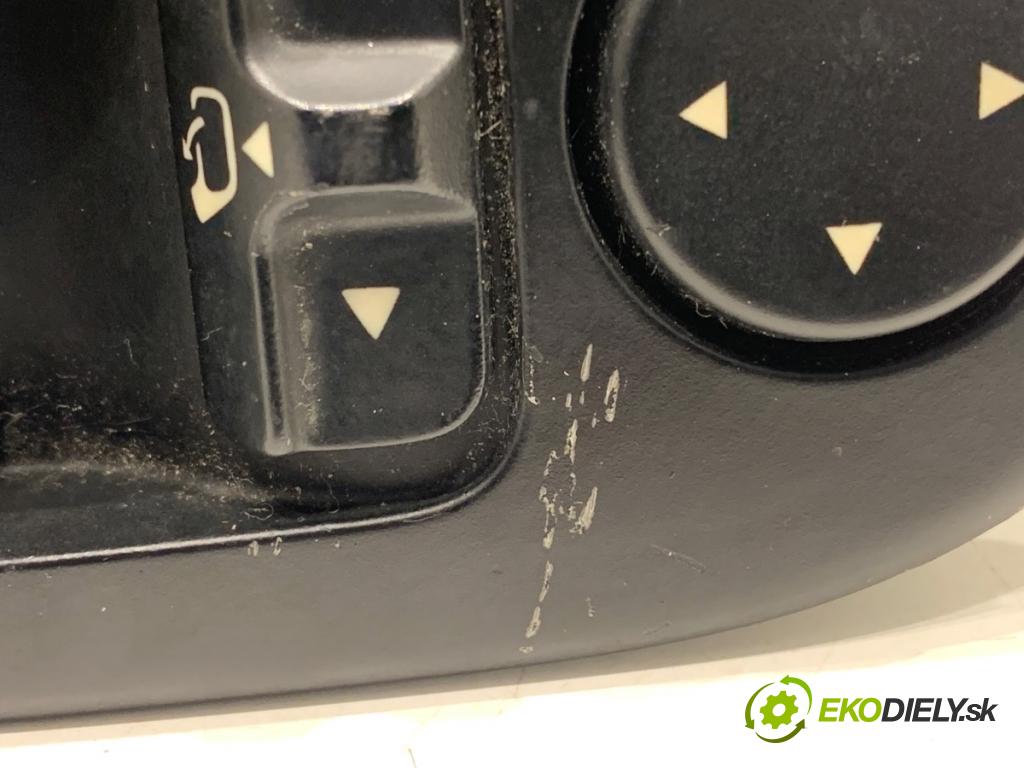 PEUGEOT 407 coupe 2008 155 kW 3.0 V6 2946 Prepínač okien 96588276XT (Prepínacie páčky pod volantom)