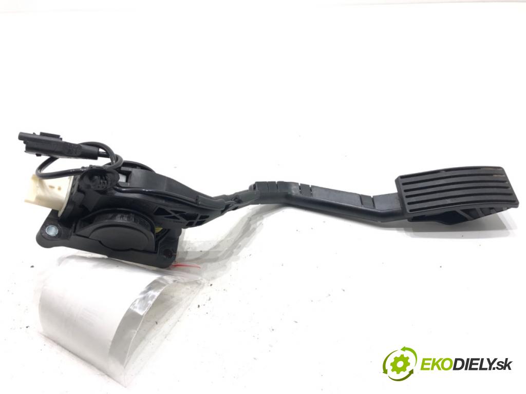 PEUGEOT 407 coupe 2008 155 kW 3.0 V6 2946 Potenciometer plynu F00C3E2429 (Potenciometer plynového pedálu)