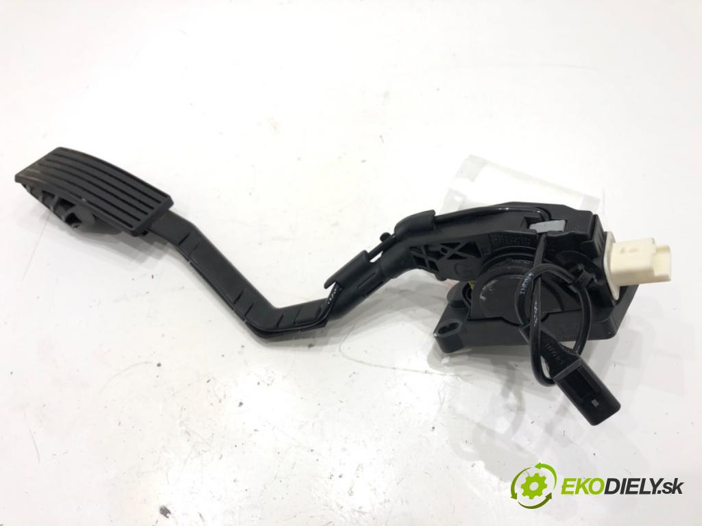 PEUGEOT 407 coupe 2008 155 kW 3.0 V6 2946 Potenciometer plynu F00C3E2429 (Potenciometer plynového pedálu)