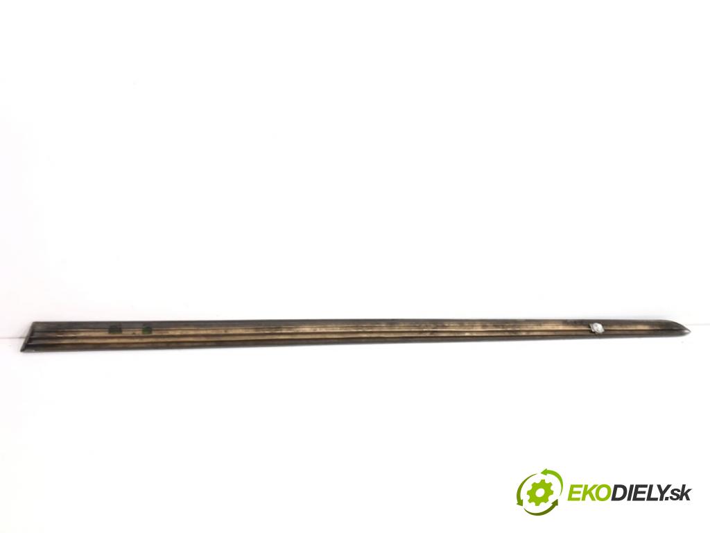 PEUGEOT 407 coupe 2008 155 kW 3.0 V6 2946 Lišta Dvere pravy predný 9651367177