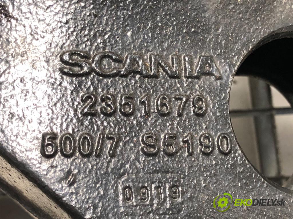 SCANIA L,P,G,R,S - series Wywrotka 2019 302 kW R410 302 kW [411 KM] olej napędowy 2017 - 2022 12742 držák uchycení nárazníka pravé 2351679
