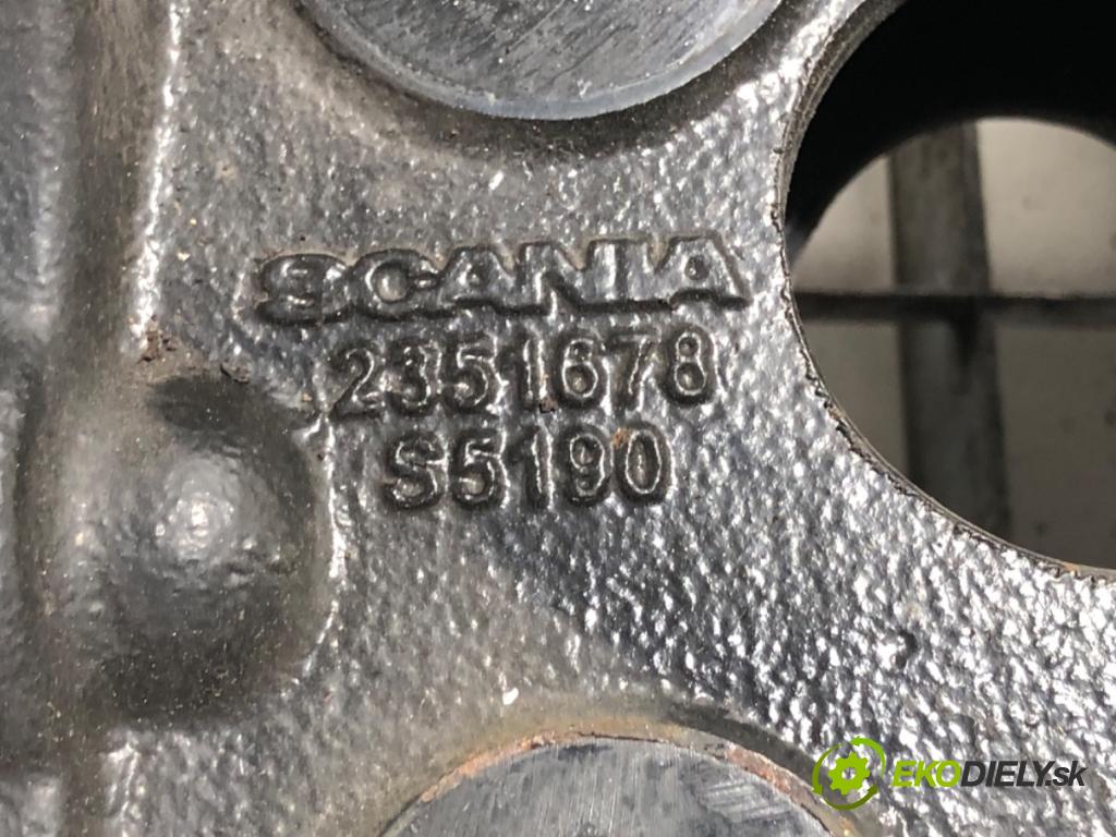 SCANIA L,P,G,R,S - series Wywrotka 2019 302 kW R410 302 kW [411 KM] olej napędowy 2017 - 2022 12742 držák uchycení levé nárazníka 2351678