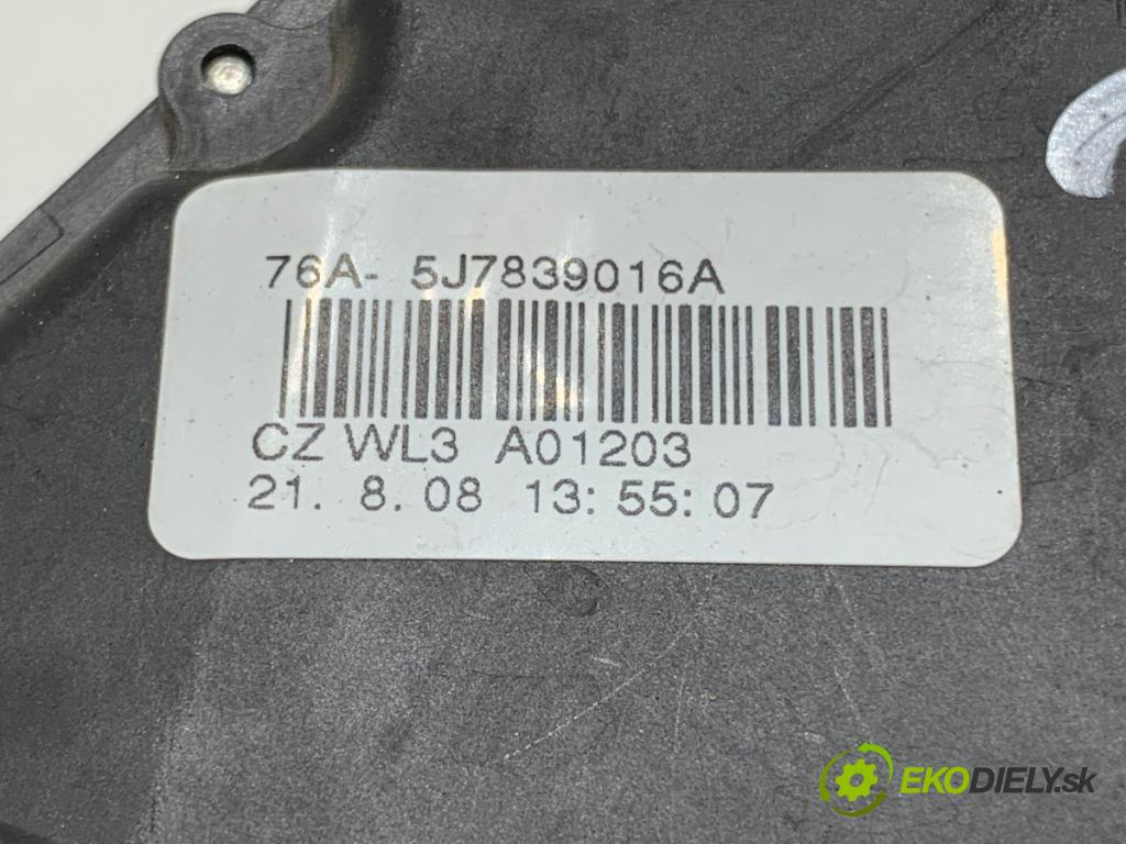 SKODA ROOMSTER nadwozie wielkoprzestrzenne (MPV) 2008 63 kW 1.4 1390 zámok dveře pravý zadní část 5J7839016A