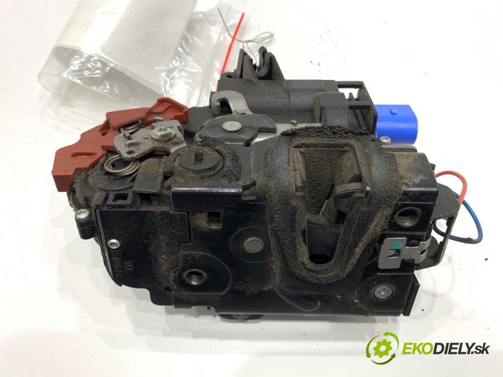 SKODA ROOMSTER nadwozie wielkoprzestrzenne (MPV) 2008 63 kW 1.4 1390 zámok dveře levý zadní část 5J7839015A
