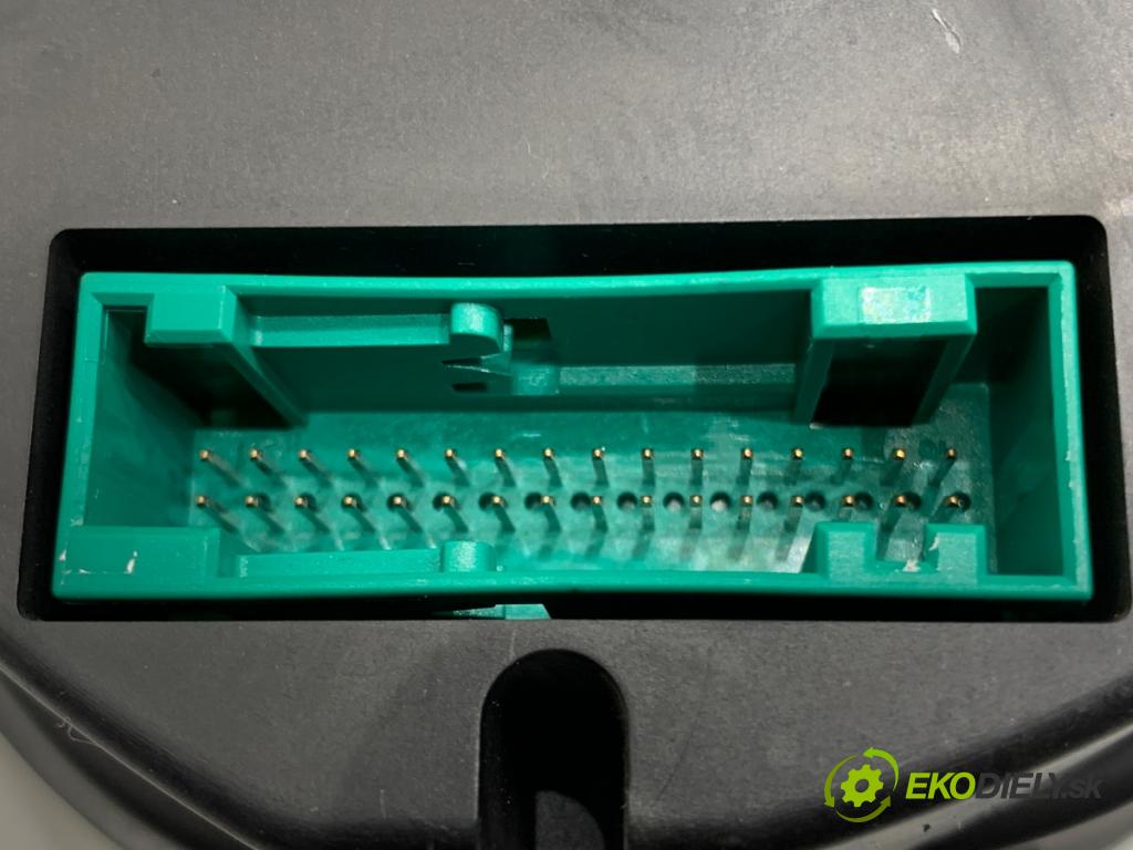 SKODA ROOMSTER nadwozie wielkoprzestrzenne (MPV) 2008 63 kW 1.4 1390 Prístrojovka 5J0920811B (Prístrojová doska)