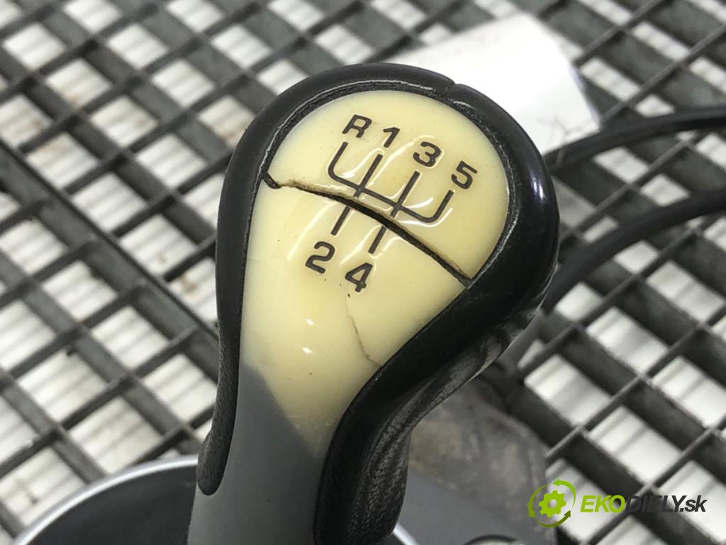 SKODA ROOMSTER nadwozie wielkoprzestrzenne (MPV) 2008 63 kW 1.4 1390 Kulisa 6Q0711061E (Rýchlostná páka (kulisa))