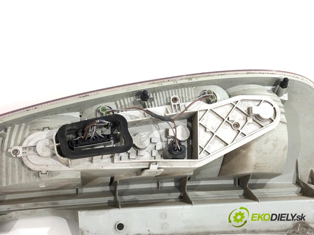 SKODA ROOMSTER nadwozie wielkoprzestrzenne (MPV) 2008 63 kW 1.4 1390 světlo levý zadní část 5J7945095