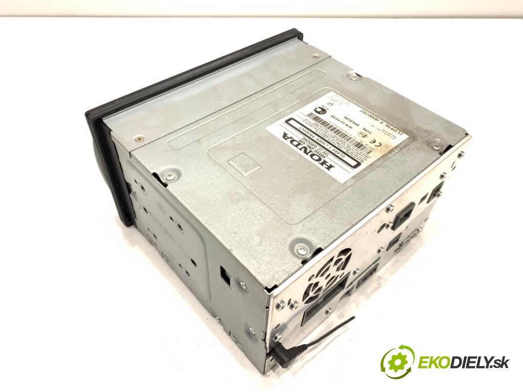 HONDA CR-V III SUV 2008 103 kW 2.2 i-CTDi 4WD (RE6) 2204 RADIO 08A40-2M6-400 (Audio zariadenie)