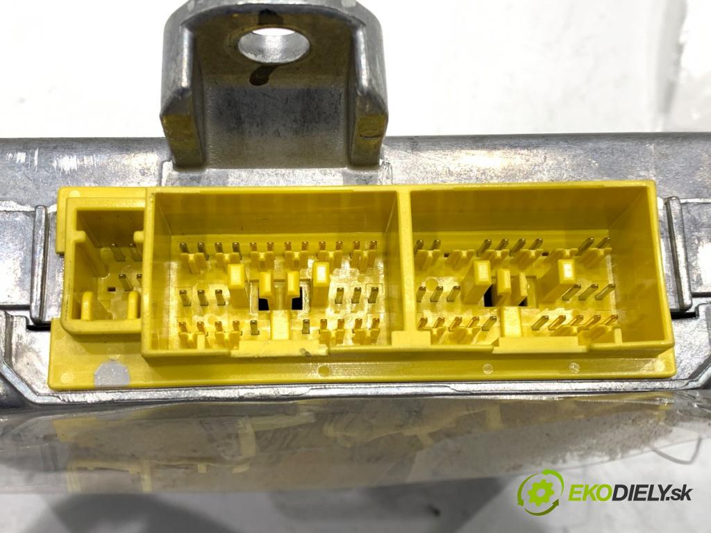 HONDA CR-V III SUV 2008 103 kW 2.2 i-CTDi 4WD (RE6) 2204 senzor airbag 77960-SWA-G214-M4 (Snímač)