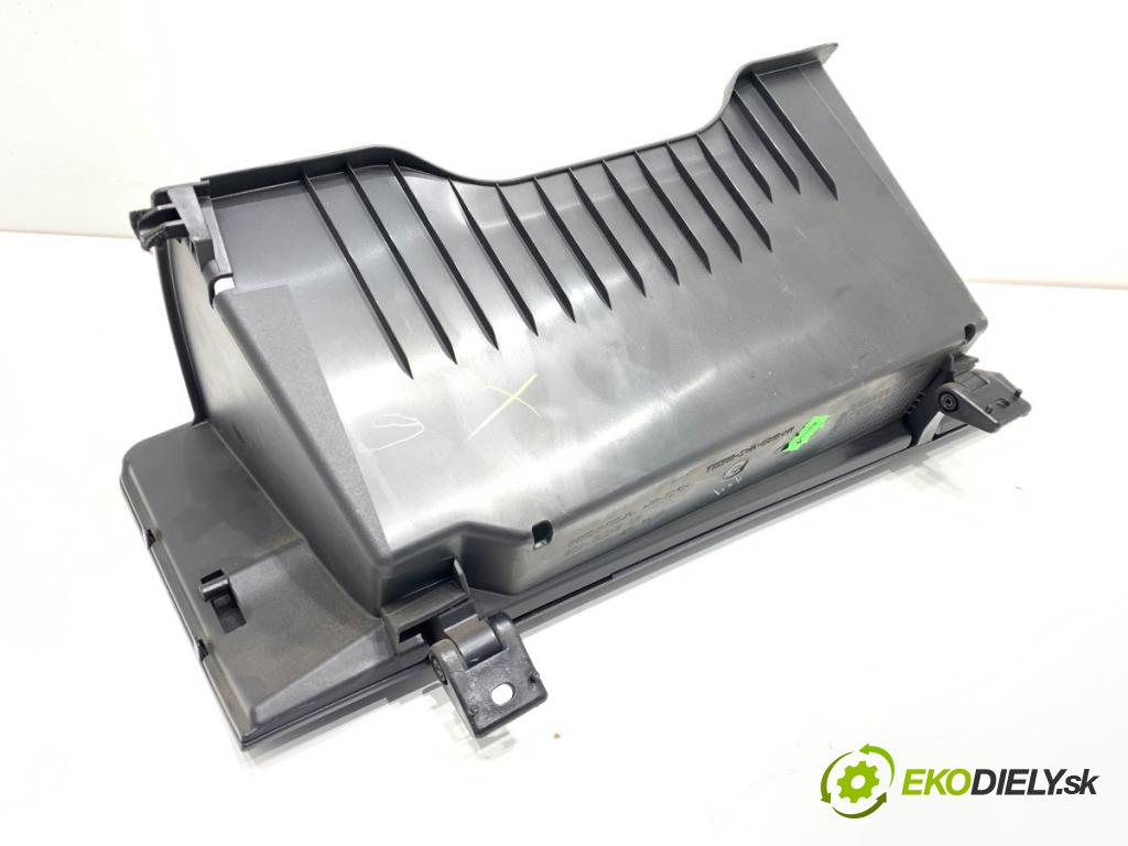 HONDA CR-V III SUV 2008 103 kW 2.2 i-CTDi 4WD (RE6) 2204 Priehradka, kastlík spolujazdca  (Priehradka (kastlík))