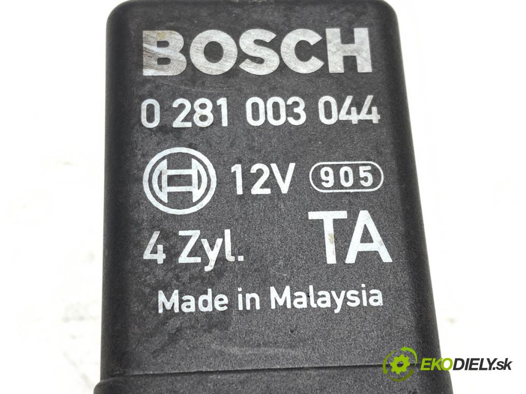 HONDA CR-V III SUV 2008 103 kW 2.2 i-CTDi 4WD (RE6) 2204 relé sviečok žhavenia 0281003044 (Relé)