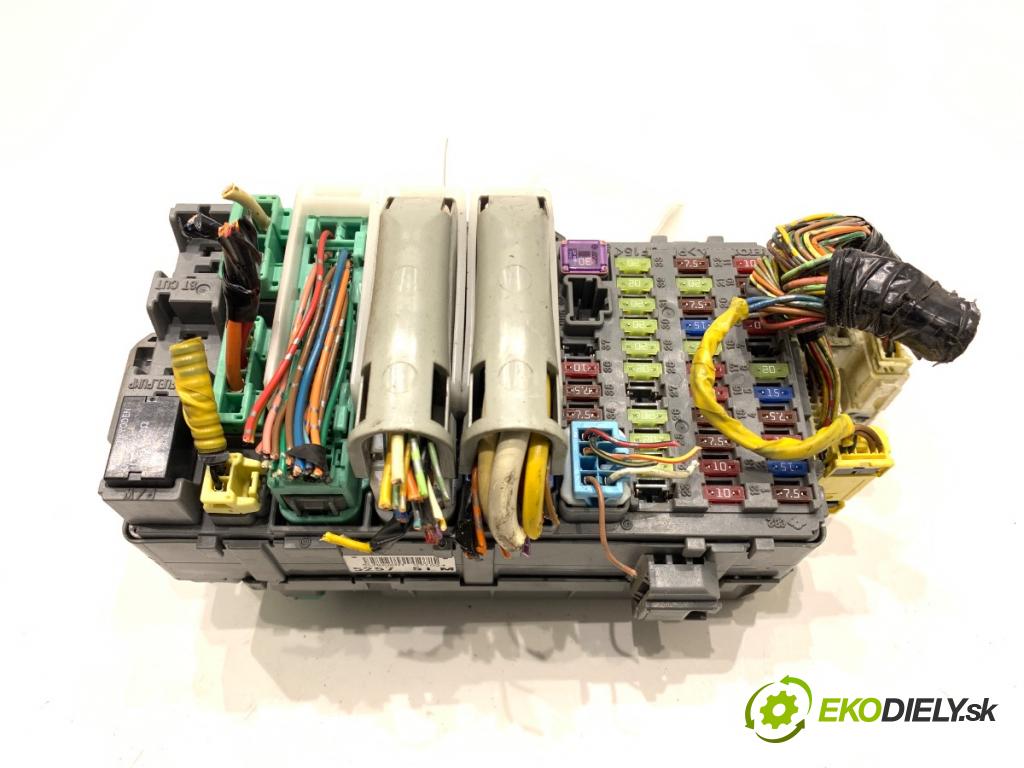 HONDA CR-V III SUV 2008 103 kW 2.2 i-CTDi 4WD (RE6) 2204 modul BSI SWA-G221 (Pojistková skříňka)