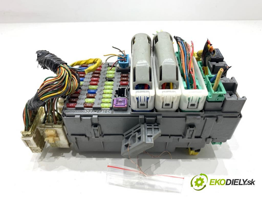 HONDA CR-V III SUV 2008 103 kW 2.2 i-CTDi 4WD (RE6) 2204 modul BSI SWA-G221 (Pojistková skříňka)
