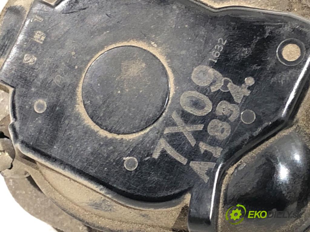 HONDA CR-V III SUV 2008 103 kW 2.2 i-CTDi 4WD (RE6) 2204 Mechanizmus stieračov predný  (Motorček stieračov predný)