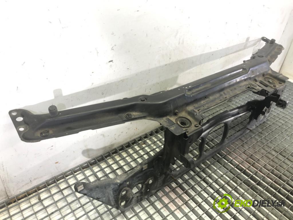 BMW E46 sedan 2002 85 kW 316 i 1596 držák přední část  (Přední výztuha)