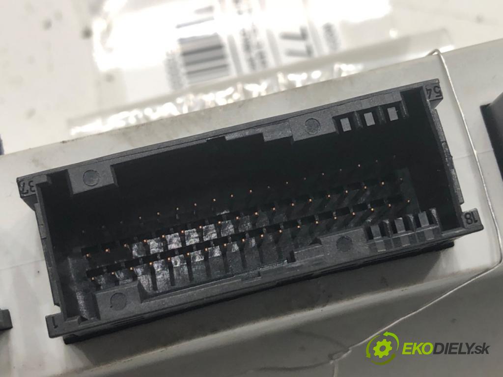 BMW E46 sedan 2002 85 kW 316 i 1596 Modul komfortu 6914367 (Modul komfortu)