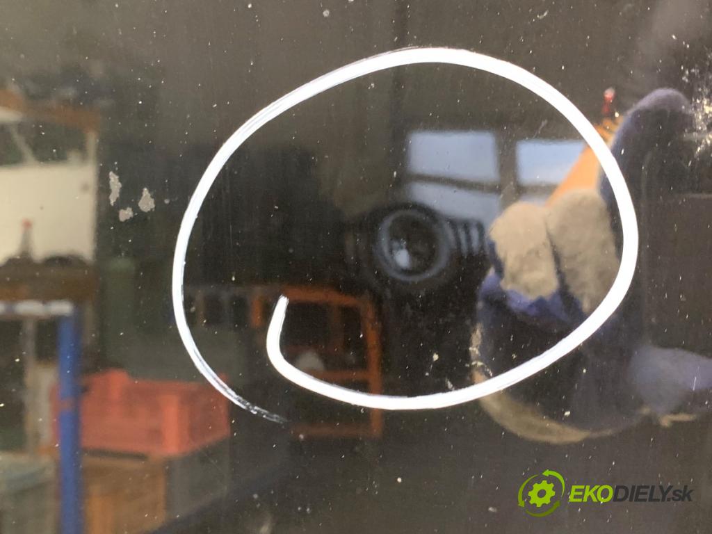 BMW E46 sedan 2002 85 kW 316 i 1596 kapota  (Kapota)